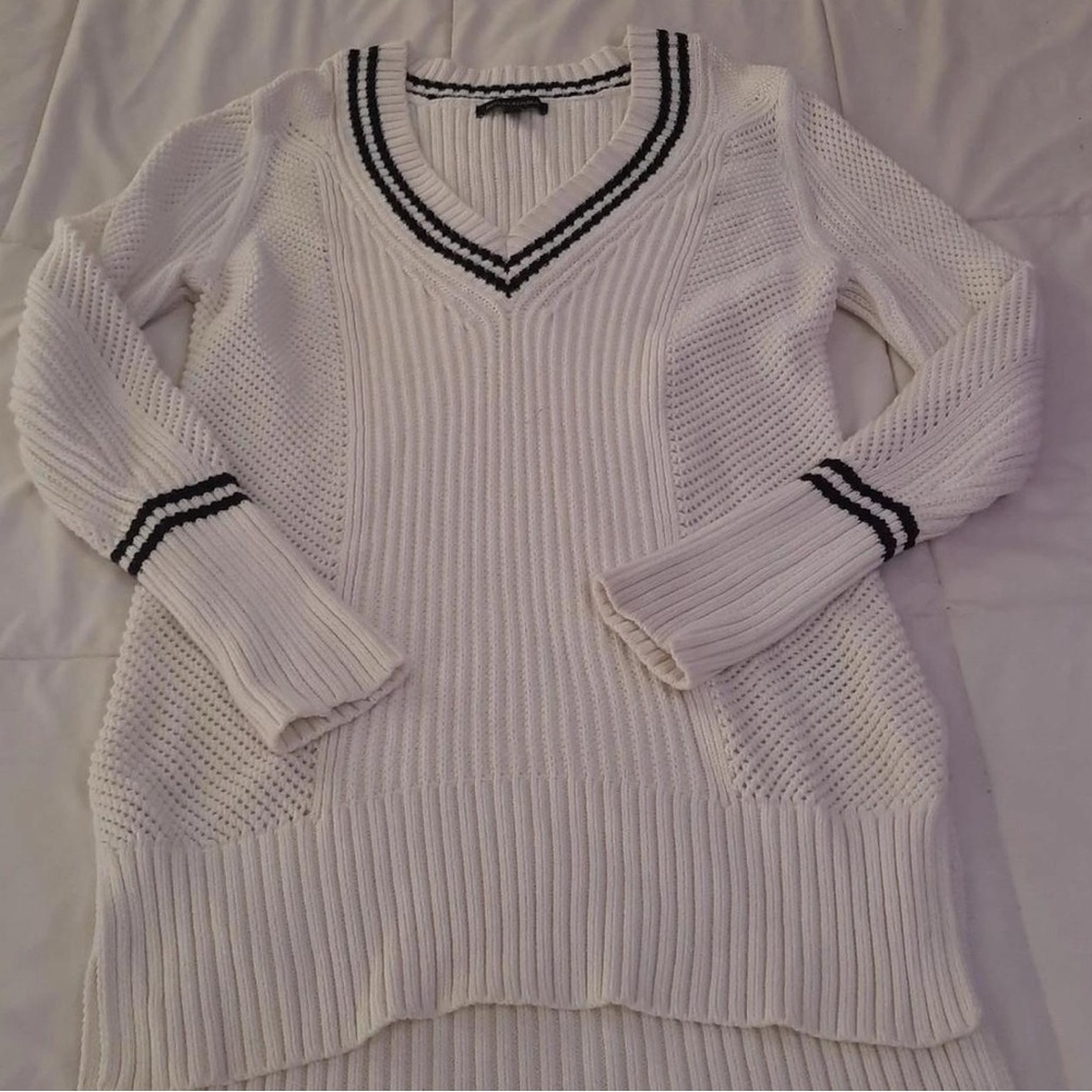 Banana Republic White V-Neck Sweater with Black Stripes